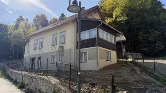 Expose ...nur für Unerschrockene - eigene Vorstellungen und Wünsche umsetzen! Renovierungsbedürftiges Haus in Waldegg!