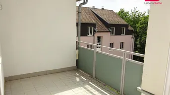 Expose Mittertreffling: Schöne 3-Zimmer Wohnung im obersten Stockwerk