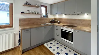 Expose Großzügige 2,5-Zimmer-Wohnung mit Abstellplatz