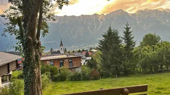 Expose Traumhaus mit wunderbarer Terrasse und riesigem Garten in Aussichtslage