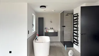 Expose Traumhaus mit wunderbarer Terrasse und riesigem Garten in Aussichtslage