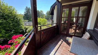 Expose Ruhige 4 Zimmer Mietwohnung mit Loggia und Blick ins Grüne
