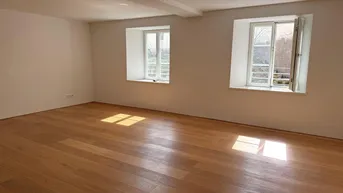 Expose Schöne 86 m² Altbauwohnung im Stadtzentrum