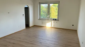 Expose Sonniges Eigentum mit Garage