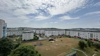 Expose Kernsanierte 4 Zimmerwohnung inkl. Loggia und Tiefgaragenstellplatz