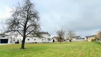 Expose WUNDERBAR GROßES BAUGRUNDSTÜCK - KEIN BAUZWANG!!