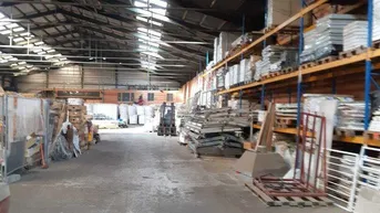 Expose Gewerbehalle