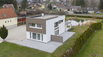 Expose Hannersdorf: Modernes Haus mit großem Garten und Badeteich!