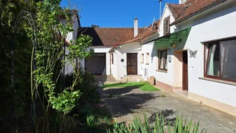 Expose Dürnbach: Sanierungsbedürftiges Landhaus mit Stadl und Obstgarten