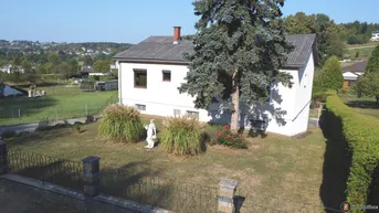 Expose Unterkellertes Einfamilienhaus mit Garage in schöner Wohnlage