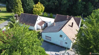 Expose Burgauberg: Sanierungsbed. Haus in erhöhter Lage inkl. Carport und Garage