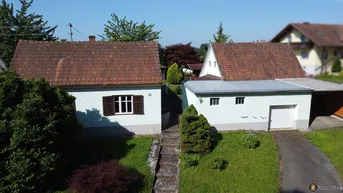 Expose Burgauberg: Sanierungsbed. Haus in erhöhter Lage inkl. Carport und Garage