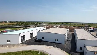 Expose  Halle als Anlage oder Eigennutzung