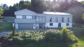 Expose Exklusives Haus mit Schlossblick in traumhafter Einzellage!