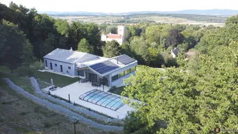 Expose Exklusives Haus mit Schlossblick in traumhafter Einzellage!