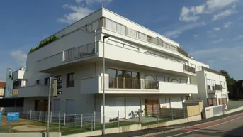 Expose Hochwertig ausgestattete Mietwohnung mit Eigengartenanteil und Tiefgaragen-Stellplatz in Toplage in 2700 Wiener Neustadt