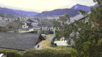 Expose KOMPLETTE Haus- Etage, mit großzügigen Garten und Grünruhelage in Niederöblarn!