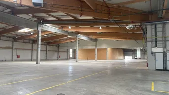 Expose "5.500 m² Halle für Industrie und Gewerbe"