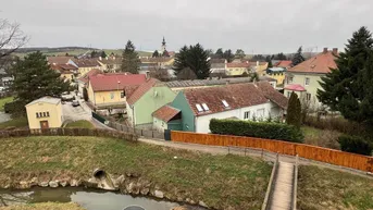 Expose "Loggiawohnung - Ruhig wohnen in der Natur mit Blick auf die kleine Tulln!"