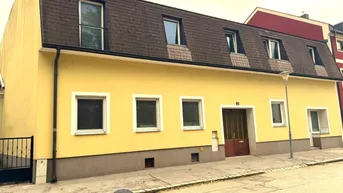 Expose "renoviertes Haus, mit 260m² Wohnfläche, mitten im Ort!"