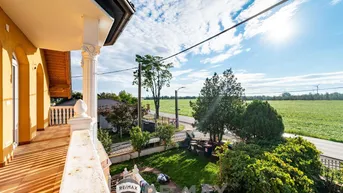 Expose "Für Ein oder zwei Familien - Haus mit Eleganz und mit vieeeeel Platz"