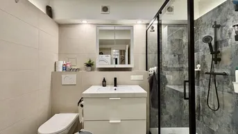 Expose ''MODERNes Bad mit 2 ZIMMer - 2 min. zur U-Bahn"