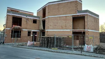 Expose "Zwei moderne Einfamilienhäuser in 2214 Auersthal – Neubauten in belagsfertigem Zustand"