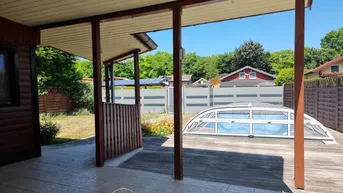 Expose "Echt cool. Mit Pool"