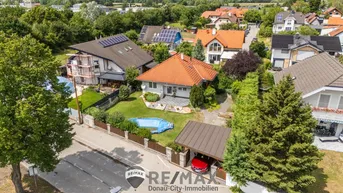 Expose "Bungalow voll unterkellert mit POOL!"