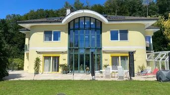 Expose "Exklusive Residenz mit Wald!"