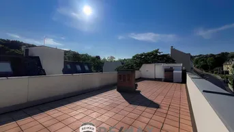 Expose “Rare Parkside Living! Beside Vienna’s Romantic English Garden!“