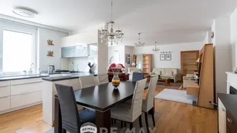 Expose "Spacious and fully air-conditioned dream living"
