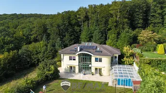 Expose "Exklusive Residenz mit Wald!"