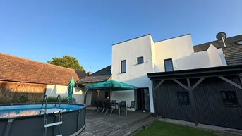 Expose "Wohnen mit Pool &amp; Terrasse!"