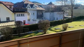 Expose Günstig - Helles Büro oder auch Eigentumswohnung in Zentraler Lage!