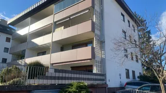 Expose Günstig - Helles Büro oder auch Eigentumswohnung in Zentraler Lage!