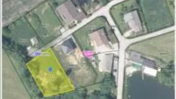 Expose ebenes Baugrundstück 1159 m² - Alt Ossiach - ohne Bauverpflichtung - Mit weißer Gartenhütte : )
