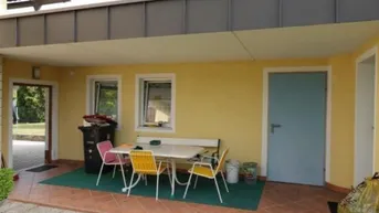 Expose Eigennutzen oder Vermieten - Älteres gepflegtes Einfamilienhaus schöner Garten : 115 m² mit Garage! für € 299 000.-