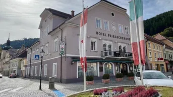 Expose Hotel Friesacherhof - Hauptplatz Friesach