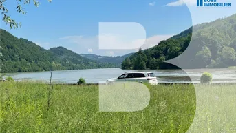 Expose Donaublick Deluxe: Ihr exklusives Haus direkt am Wasser!
