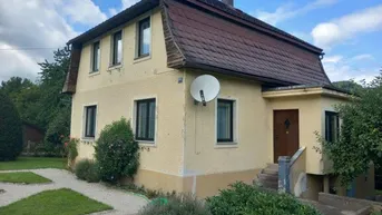 Expose bewohnbar, aber modernisierungsbedürftig