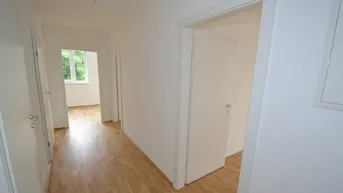 Expose  Zentrum/Annenviertel - 64m² - 3-Zimmer Wohnung mit Schloßbergblick