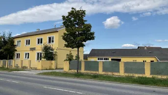 Expose Wiener Neustadt: Großes Baugrundstück mit Mehrfamilienhaus und Garagen am Stadtrand
