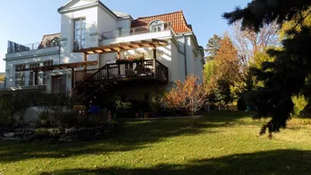 Expose 2-Zimmer Dachterrassenwohnung in Altbauvilla zu mieten!