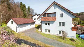 Expose Jennersdorfer Stadtrand: Schöner Hausanteil mit 600 m² Garten und großer Garage