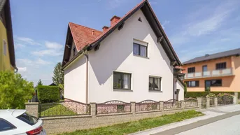 Expose Großzügiges Wohnhaus mit blickgeschütztem Garten in ruhiger Siedlungslage