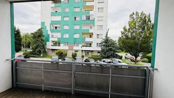 Expose Helle 4 Zimmerwohnung mit Loggia und Abstellplatz