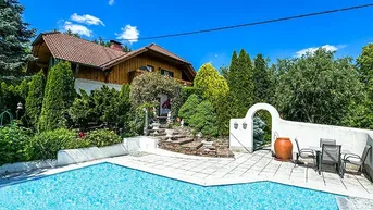 Expose Kuscheliges Landhaus mit Pool und Panoramablick!