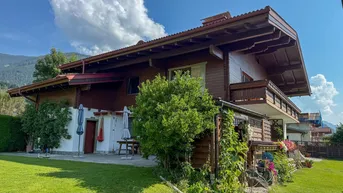 Expose Idyllisches Familienhaus in Piesendorf – Platz für zwei Generationen - Skiregion Zell am See