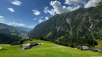 Expose Sonniges Berghaus im Grünen mit außergewöhnlichem Ausblick am Fuße des Großglockner